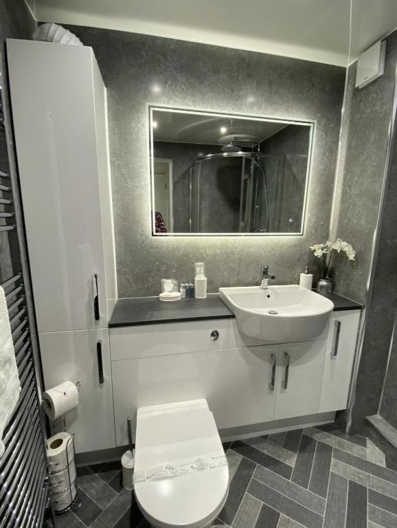 Super Prime Luxury Waterfront View Dbay By Tba Apartment Saint Davids  Ngoại thất bức ảnh